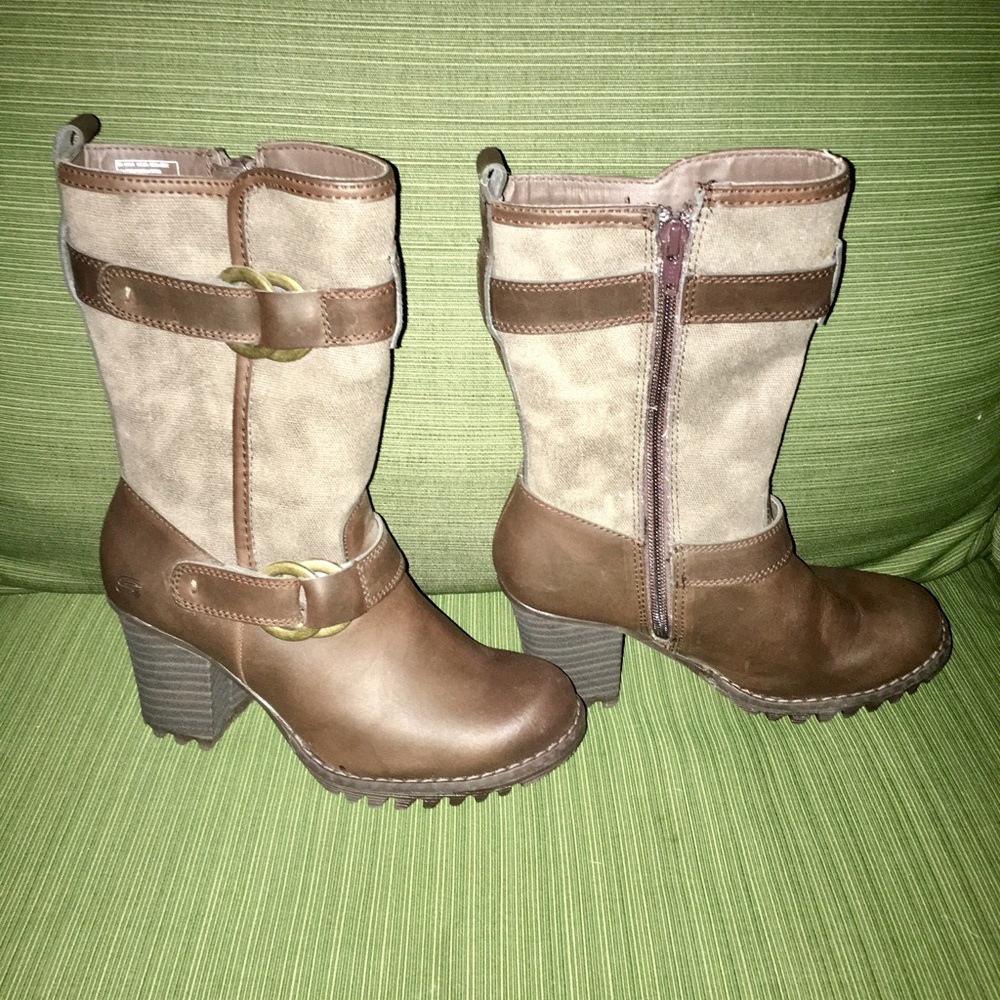 Skechers boots. Almost brand new. Worn once.